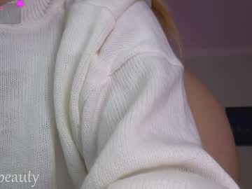 small_blondee