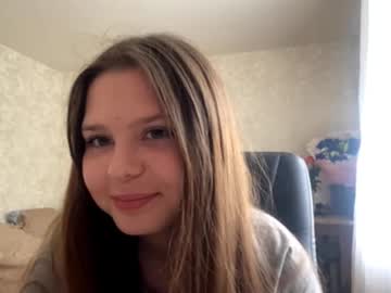 kitty_shy89